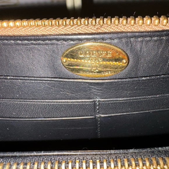 Loewe Gold Leather Wallet - Picture 4 of 7